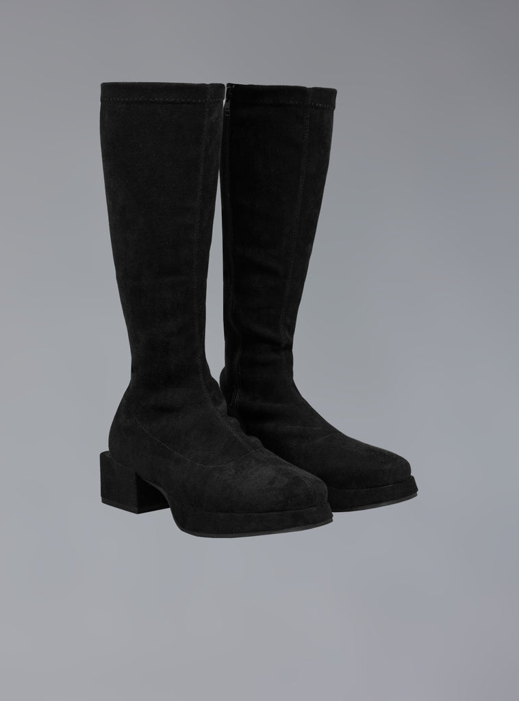 Moni Boot
