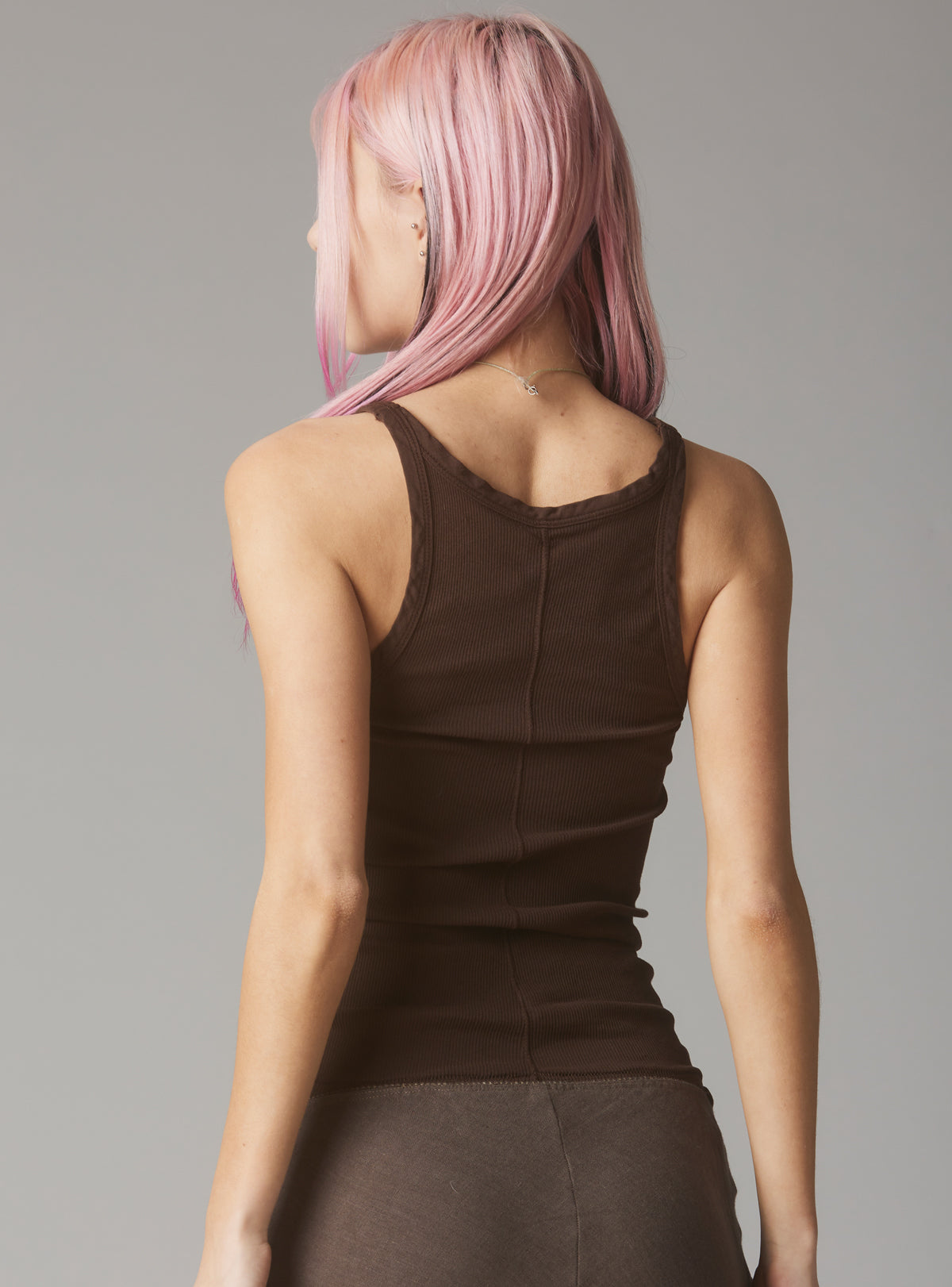 UNIF | Staple Rib Tank Dark Brown
